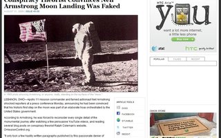 Kuussa käynti oli puijausta | Shokkihaastattelussa Neil Armstrong kertoo uskovansa kuulentojen olleen huijausta.