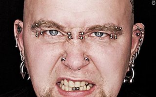 Frightening Face Piercing | I wonder what my late grandmother said when she saw me with Earring in the navel or tongue? Probably, “Why are you mutilate child? And you were so beautiful!” However, to emphasize, my grandmother did not have a washing machine, because it is not then bee