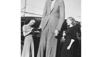 Maailman pisimmät ihmiset | Listaa maailman pisimmistä ihmisistä.