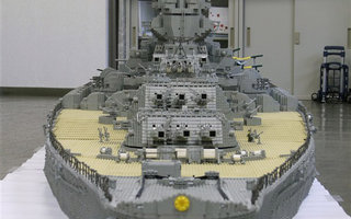 The biggest battleship ever - in lego world | In a feat of LEGO naval engineering rivaled only by Malle Hawking’s USS Harry S Truman and Ed Diment’s HMS Hood, Jumpei Mitsui (JunLEGO) made lego model  of  World War II battleship Yamato.