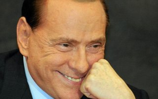 Berlusconi pääsi kuin koira veräjästä | New troll-face?