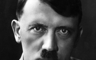Hitler oli rauhan mies | Yle on juutalaisten vallassa ja Hitler oli rauhan mies - näin sanoo suomalaisen tavaratalon julkaisu