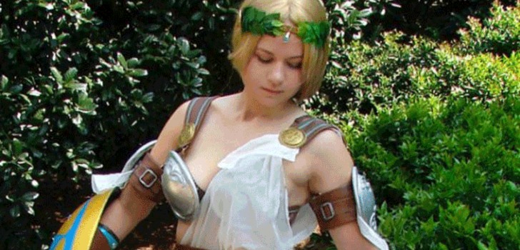 Sophitia awesome cosplay | Heralding in the start of the highly sought-after weekend is Sophitia, the warrior on a holy mission to destroy the Soul Edge from the Soul Calibur series.