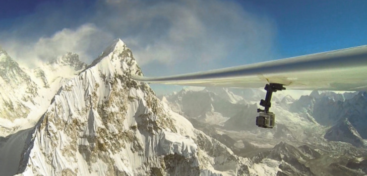 Saksalainen ja suomalainen lentävät purjelentokoneelle Everestille ensimmäisinä maailmassa | Hurjan seikkailun jälkeen onnistuvat kilpajuoksussa, mielenkiintoinen tarina!